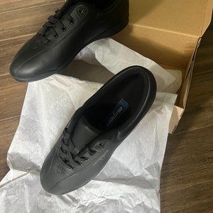 Easy Spirit Active Black 8 1/2 2A narrow